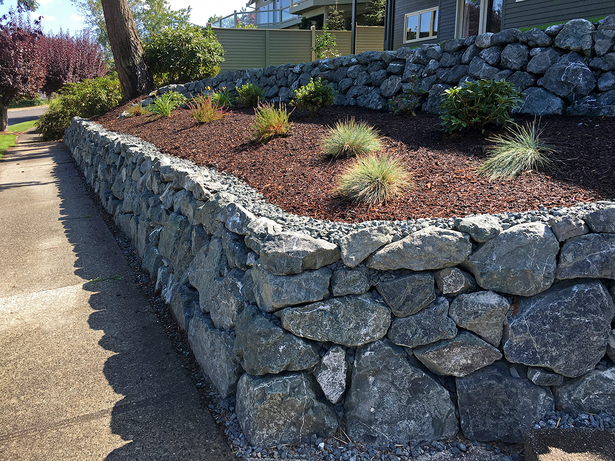 Whatcom Landscapes Professional Retaining Wall in Bellingham