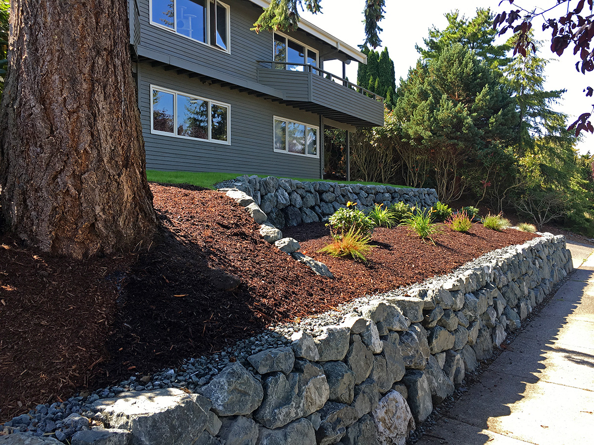 Whatcom Landscapes Bellingham Retaining Wall with Natural Quarry Rock