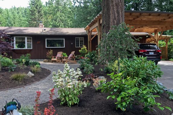 Bellingham Planter Bed and Gravel Pathway